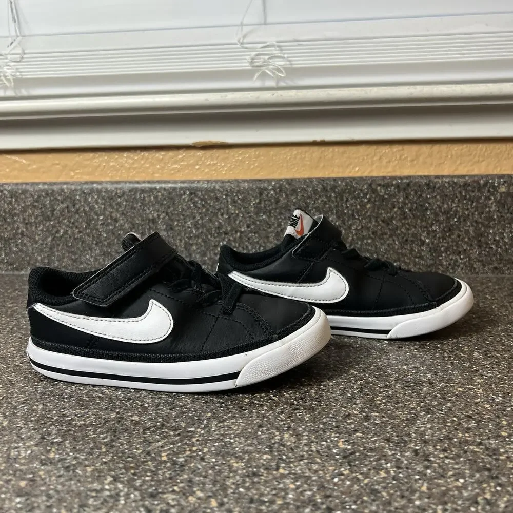 Nike Little Kids Toddler Size 10C Black/White Leather Sneakers Low Snap On Shoes
